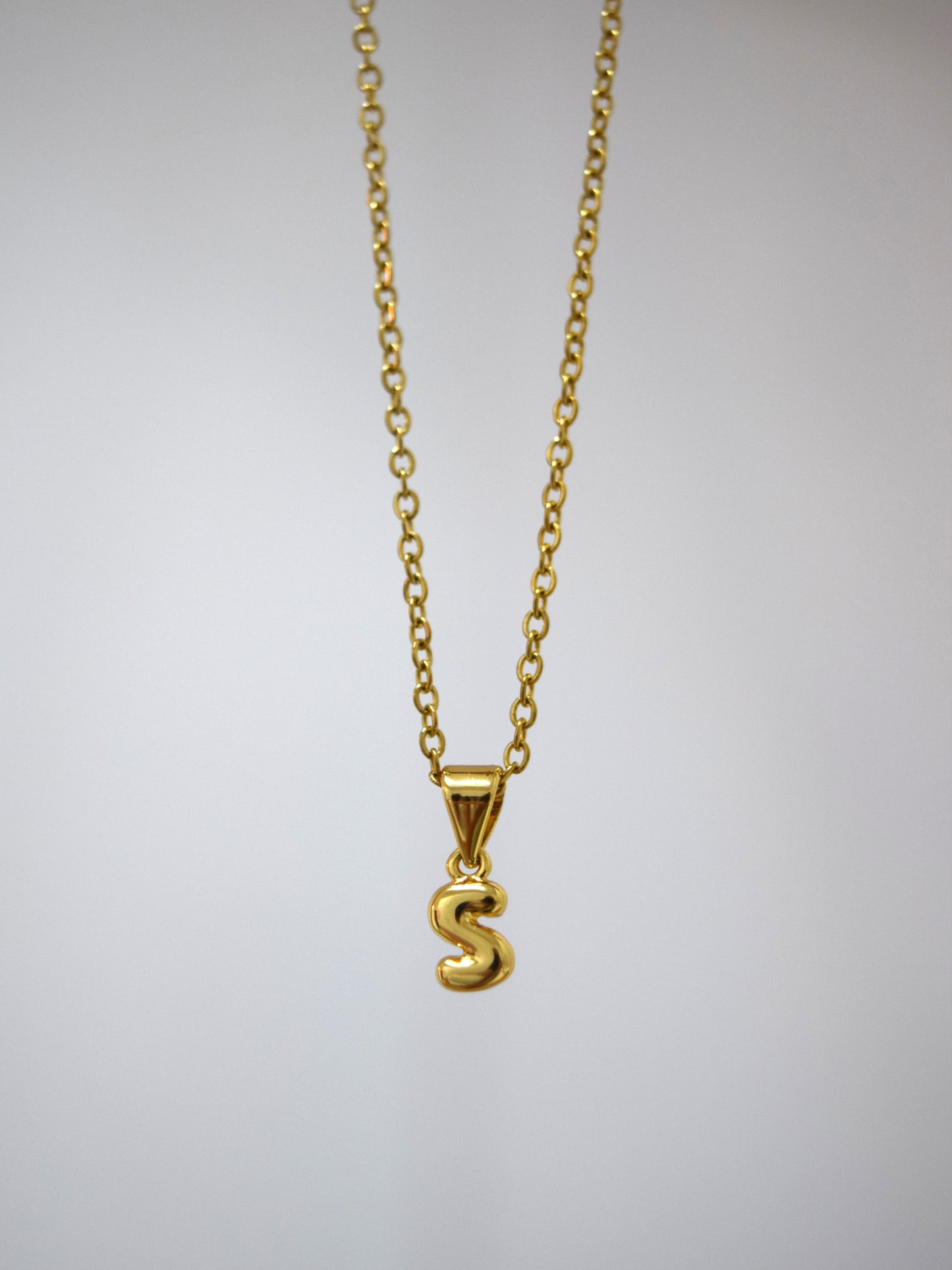 Collar letra - Globo Golden I