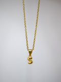 Collar letra - Globo Golden I