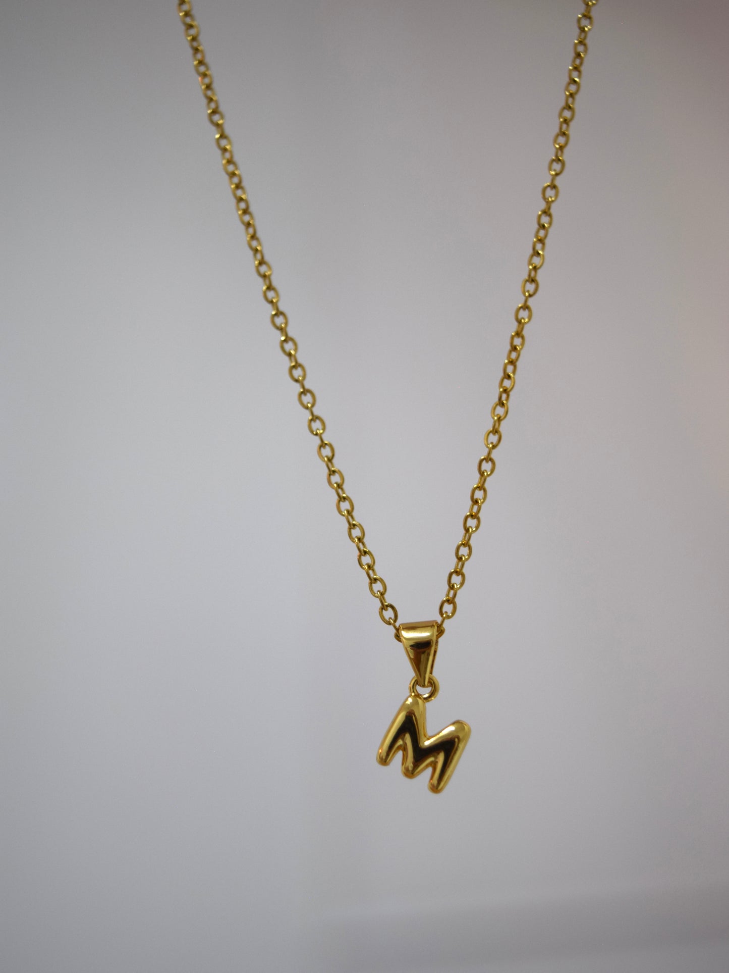 Collar letra - Globo Golden I